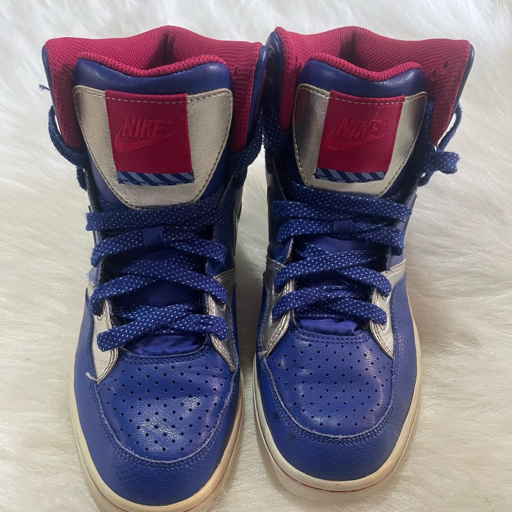 Nike Court Tranxition Women's size 8